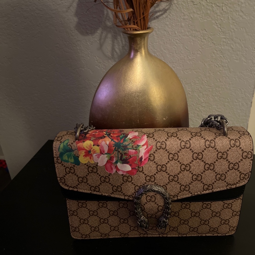 Dupe, great quality crossbody